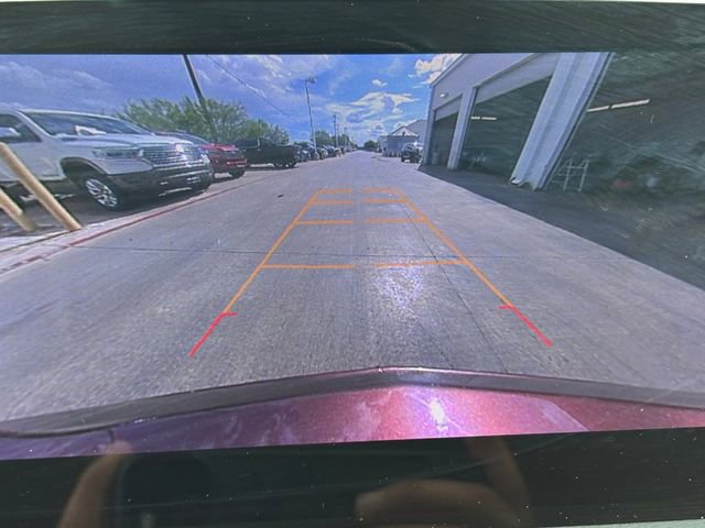 Used 2023 Cadillac XT4 Luxury w/ Cold Weather Package FWD image 11