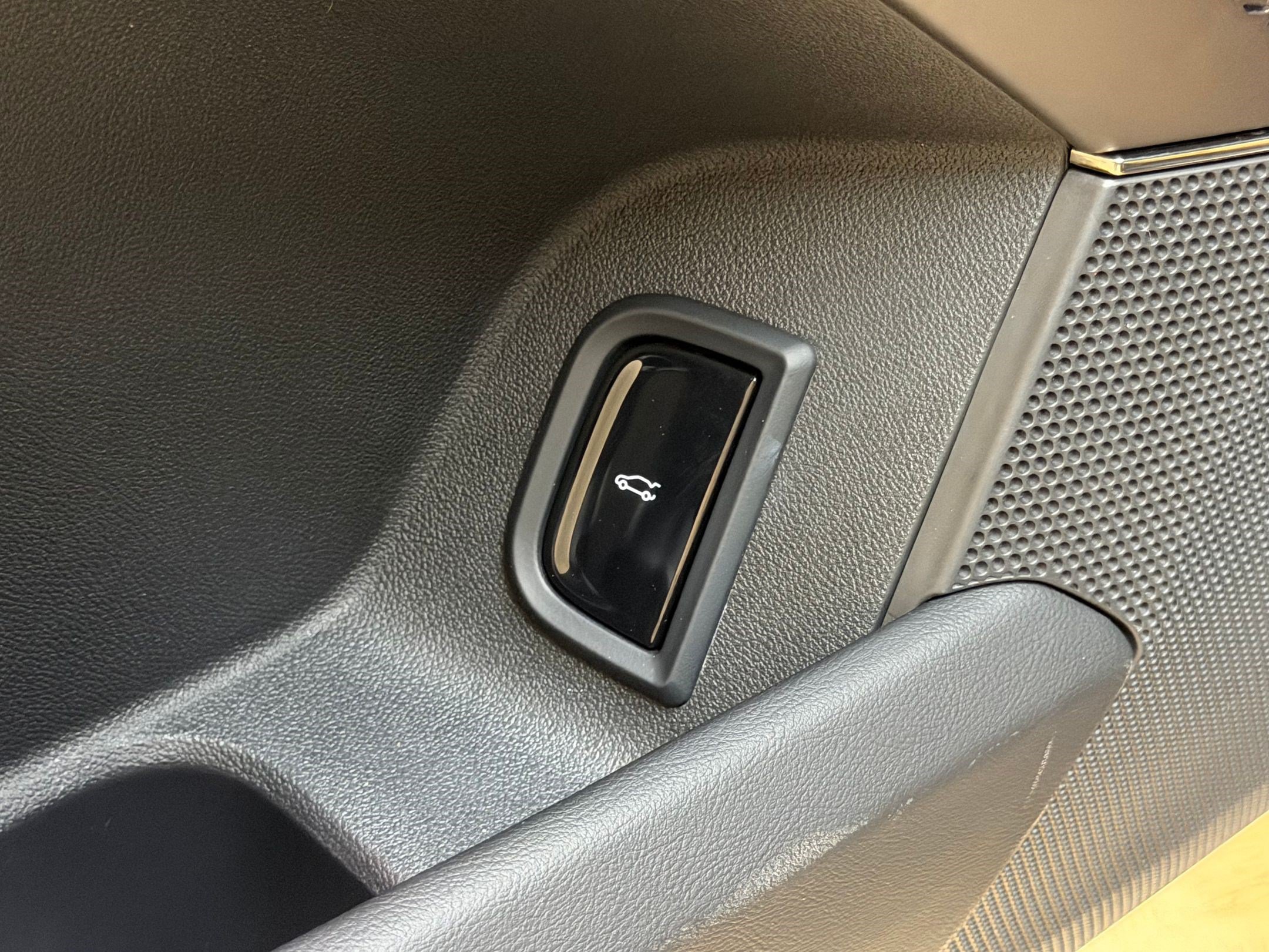 Certified 2024 Cadillac Lyriq Sport RWD image 23