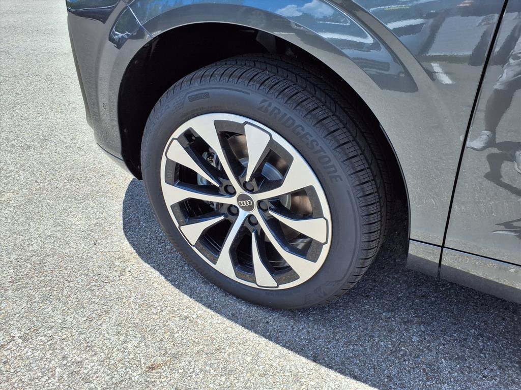 New 2026 Audi Q3 quattro 2.0T AWD/4WD image 9