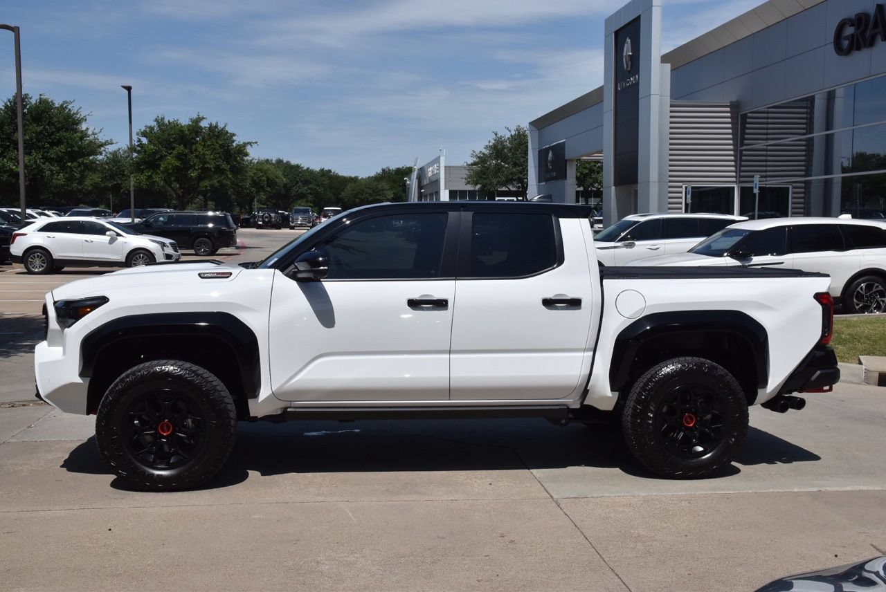 Used 2025 Toyota Tacoma TRD Pro AWD/4WD image 12