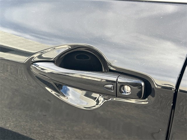 Used 2020 Nissan Rogue Sport SV image 32