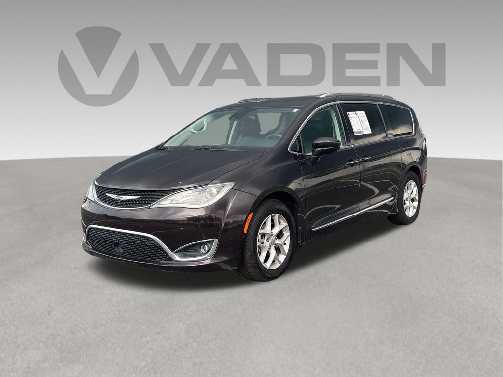 Used 2017 Chrysler Pacifica Touring-L Plus w/ Advanced Safetytec Group FWD image 1
