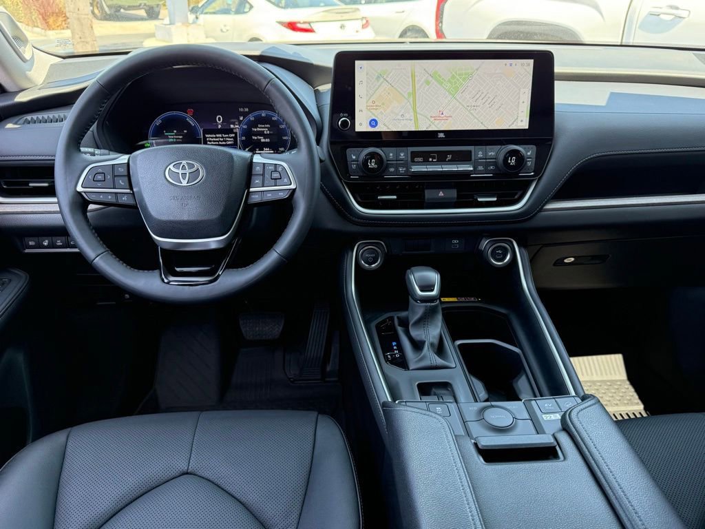 Certified 2025 Toyota Grand Highlander AWD Hybrid image 31
