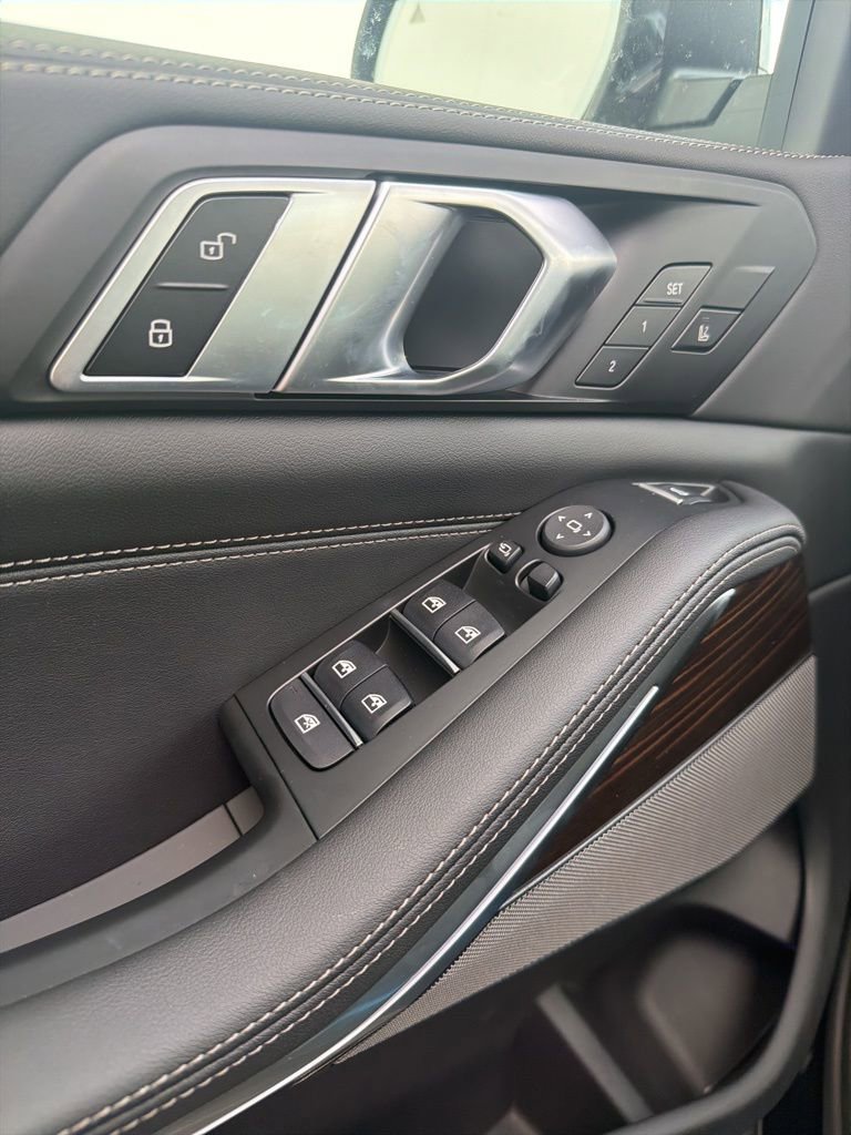 New 2026 BMW X5 xDrive40i w/ Climate Comfort Package image 26
