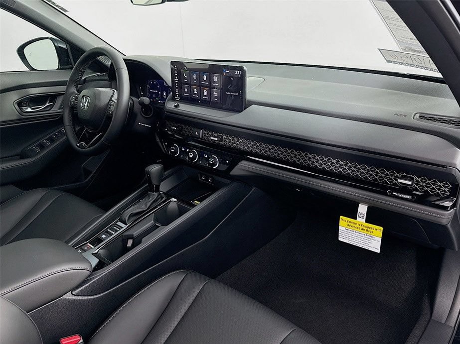 Used 2025 Honda Accord Sport image 41