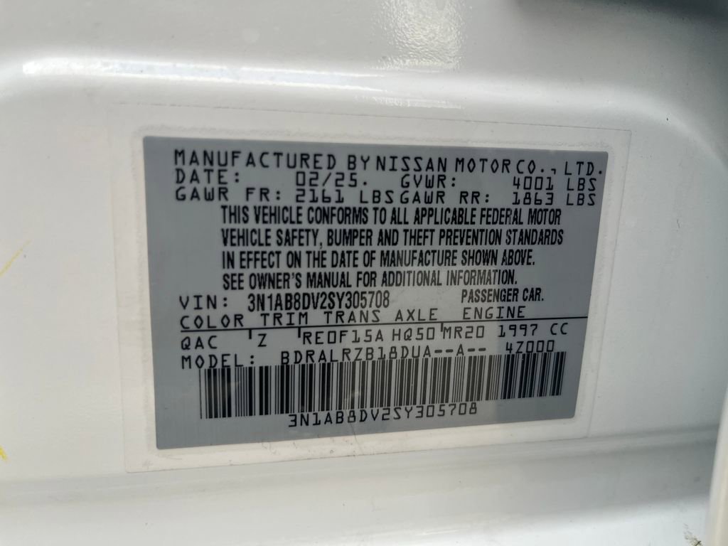 Used 2025 Nissan Sentra SR image 27