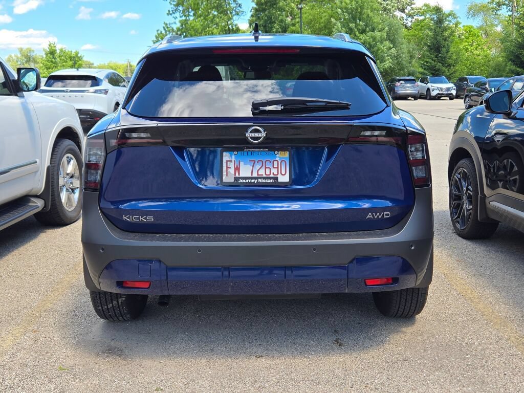Used 2026 Nissan Kicks SV w/ SV Premium Package AWD/4WD image 9