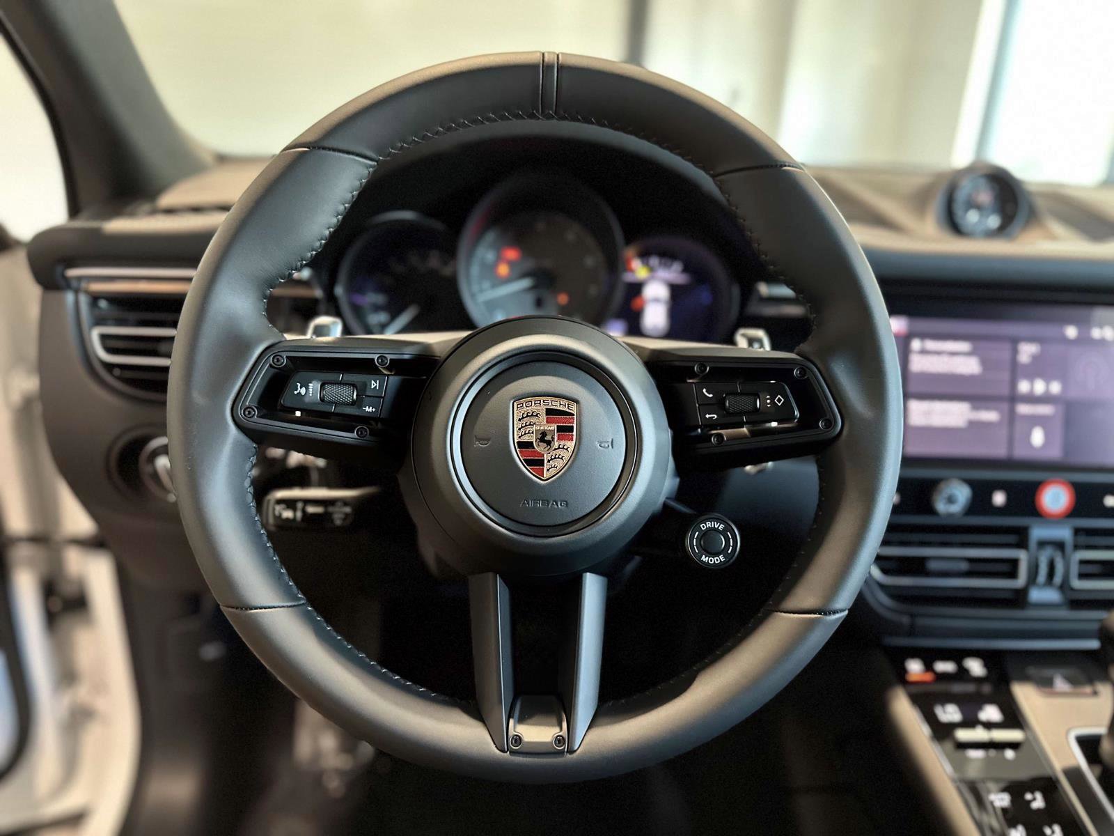 New 2026 Porsche Macan S image 26