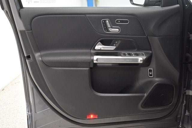 New 2026 Mercedes-Benz GLB 250 4MATIC image 20