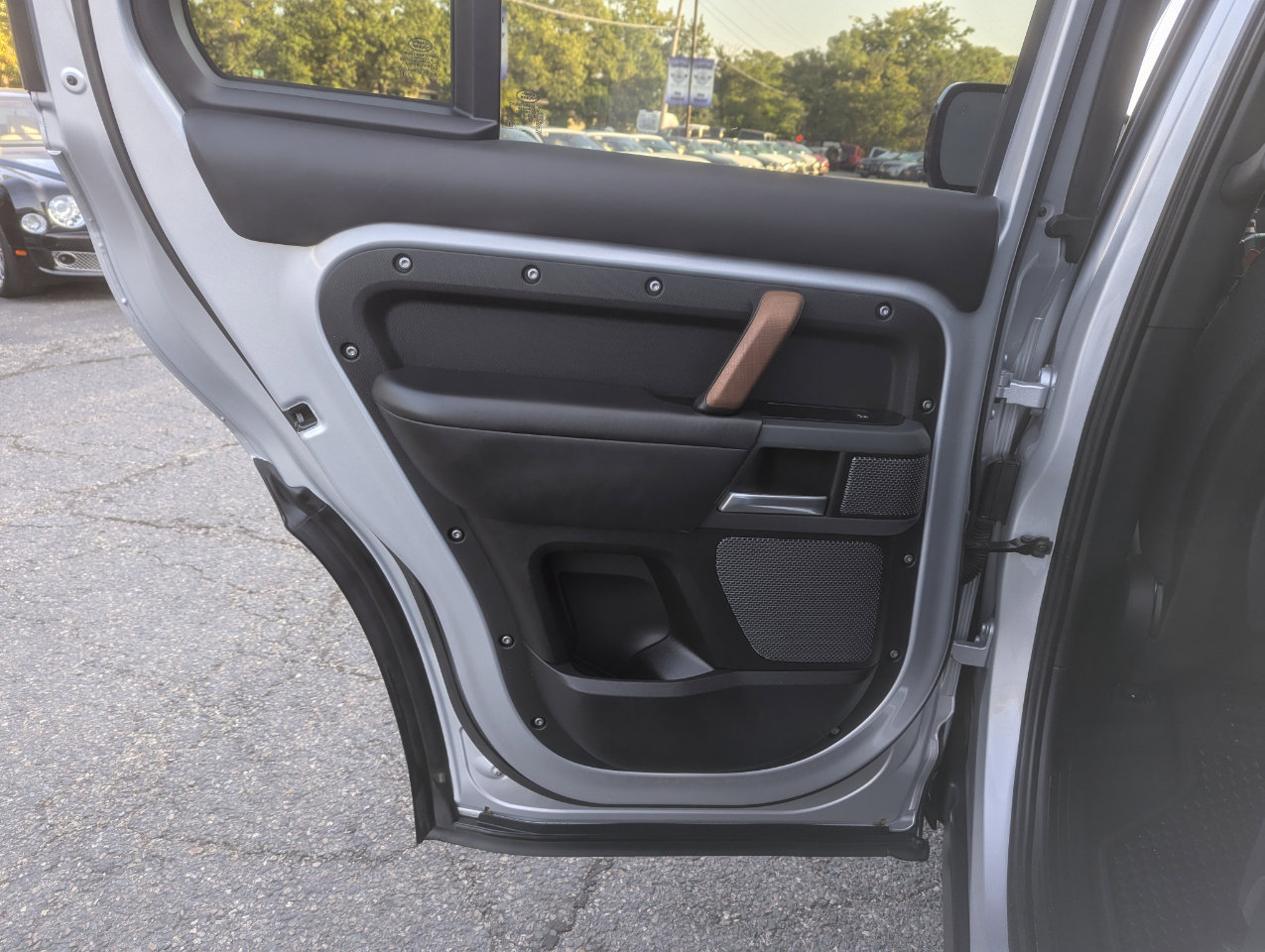 Used 2020 Land Rover Defender 110 X image 39