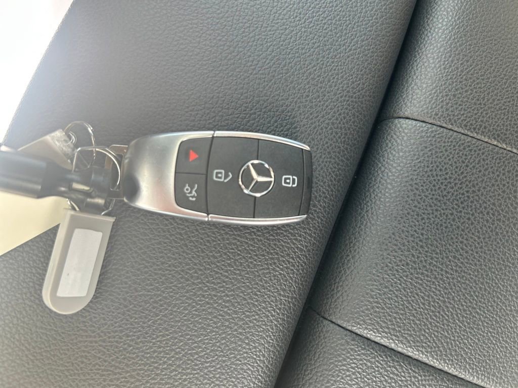 Certified 2025 Mercedes-Benz GLA 250 4MATIC image 26
