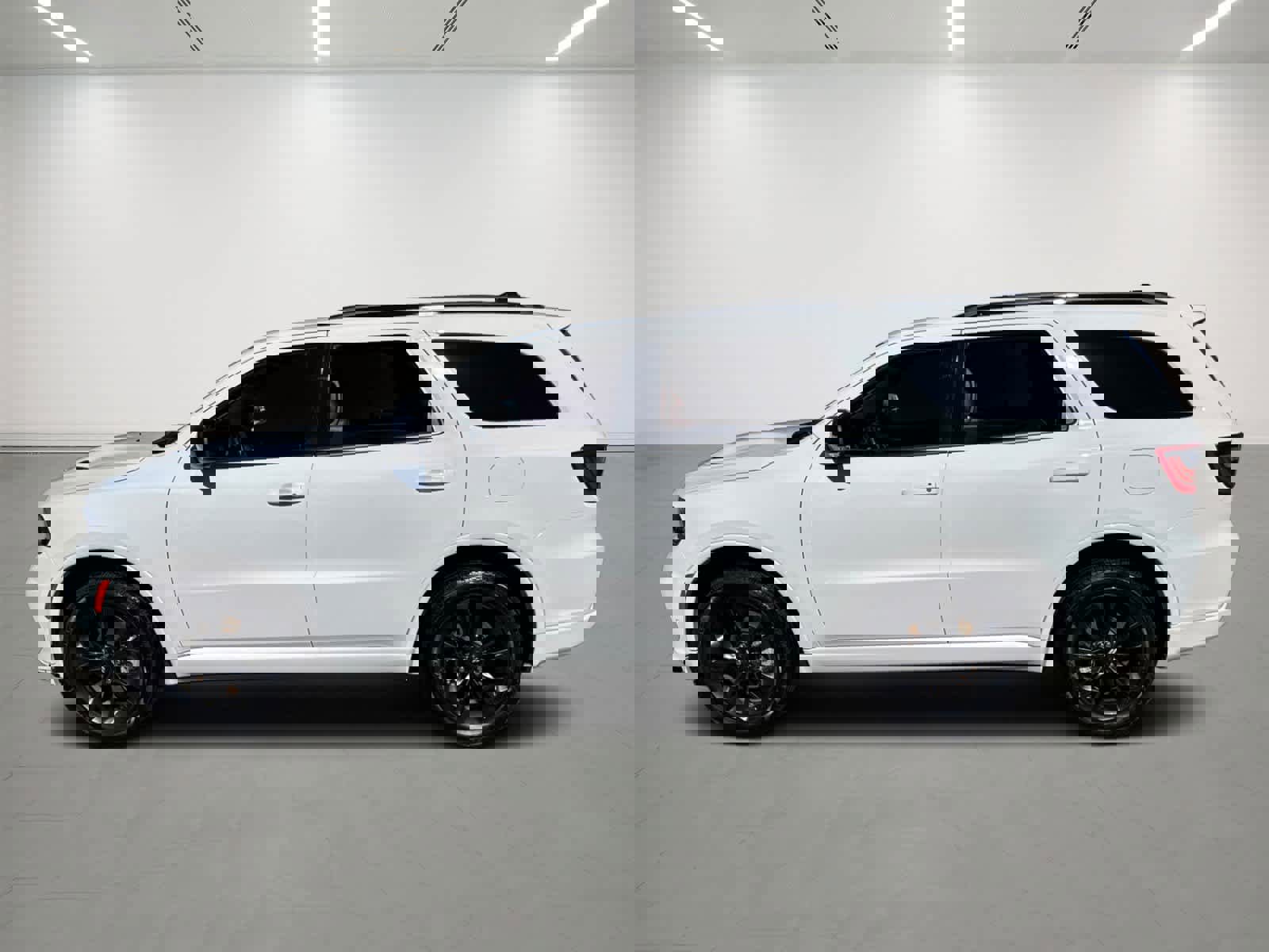 Used 2025 Dodge Durango GT AWD/4WD image 3