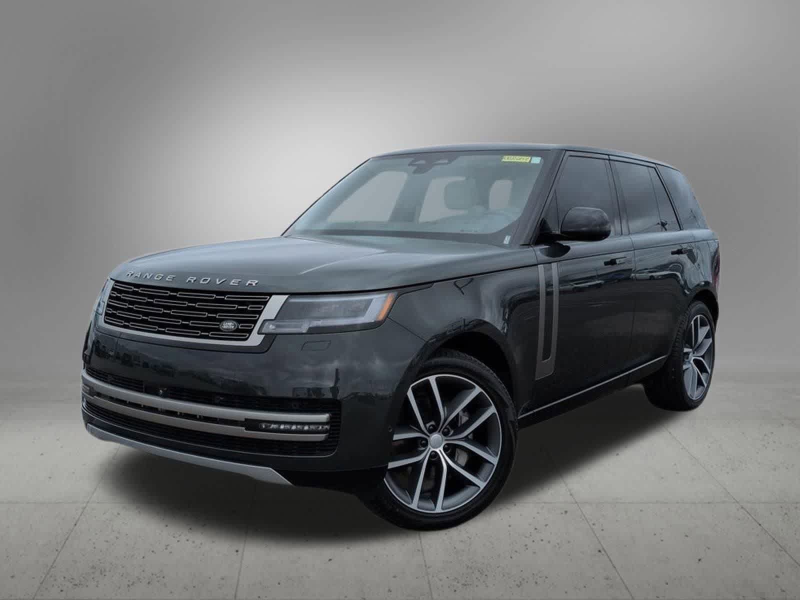 Used 2024 Land Rover Range Rover SE image 1