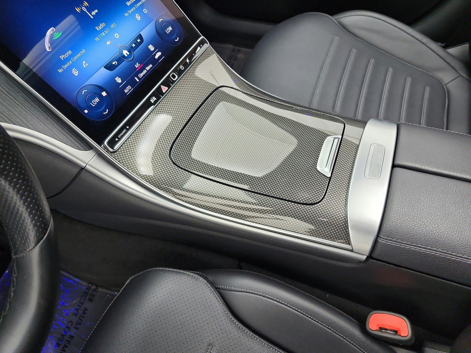 Used 2022 Mercedes-Benz C 300 Sedan image 11