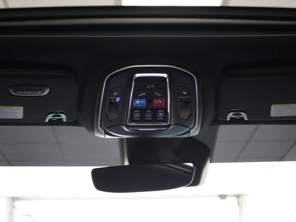 Certified 2025 Jeep Wagoneer Series II AWD/4WD image 22