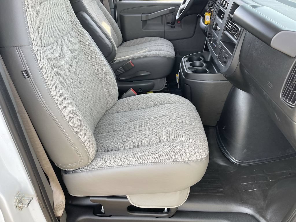 New 2025 GMC Savana 2500 Extended w/ Driver Convenience Package RWD image 27