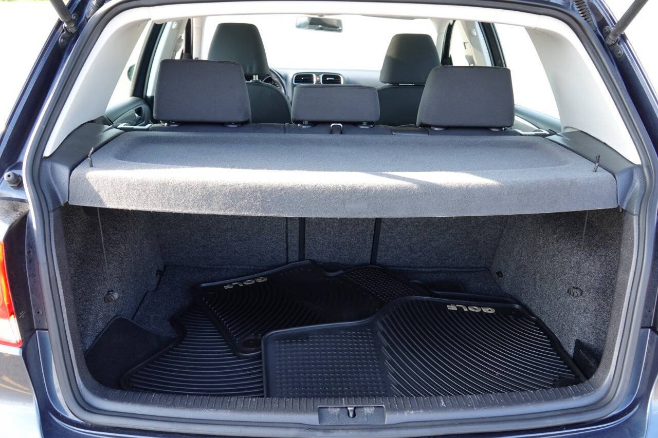 Used 2011 Volkswagen Golf TDI w/ Cold Weather Pkg FWD image 90