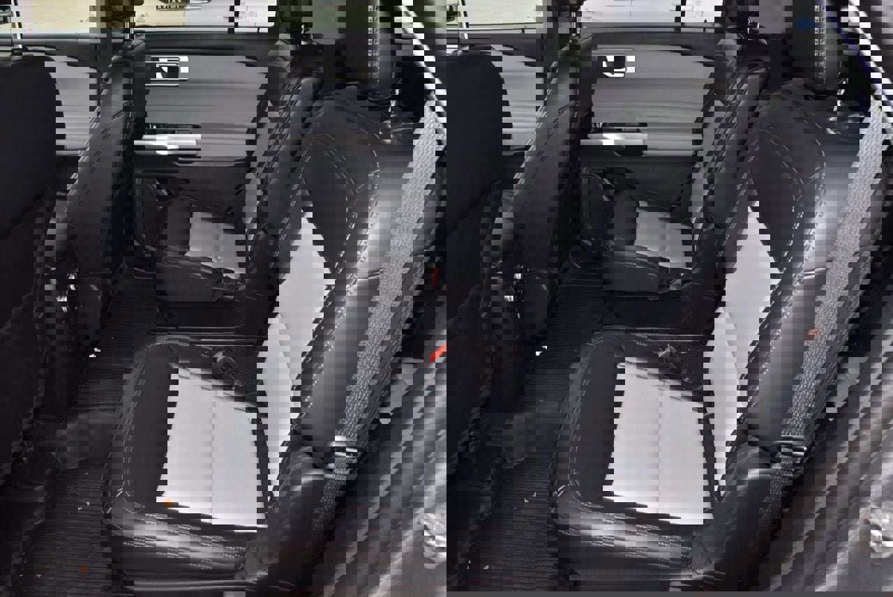 Used 2023 Ford Explorer XLT w/ Equipment Group 202A image 11