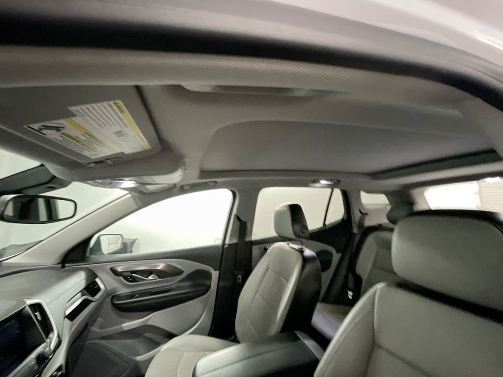Used 2022 GMC Terrain SLT image 18