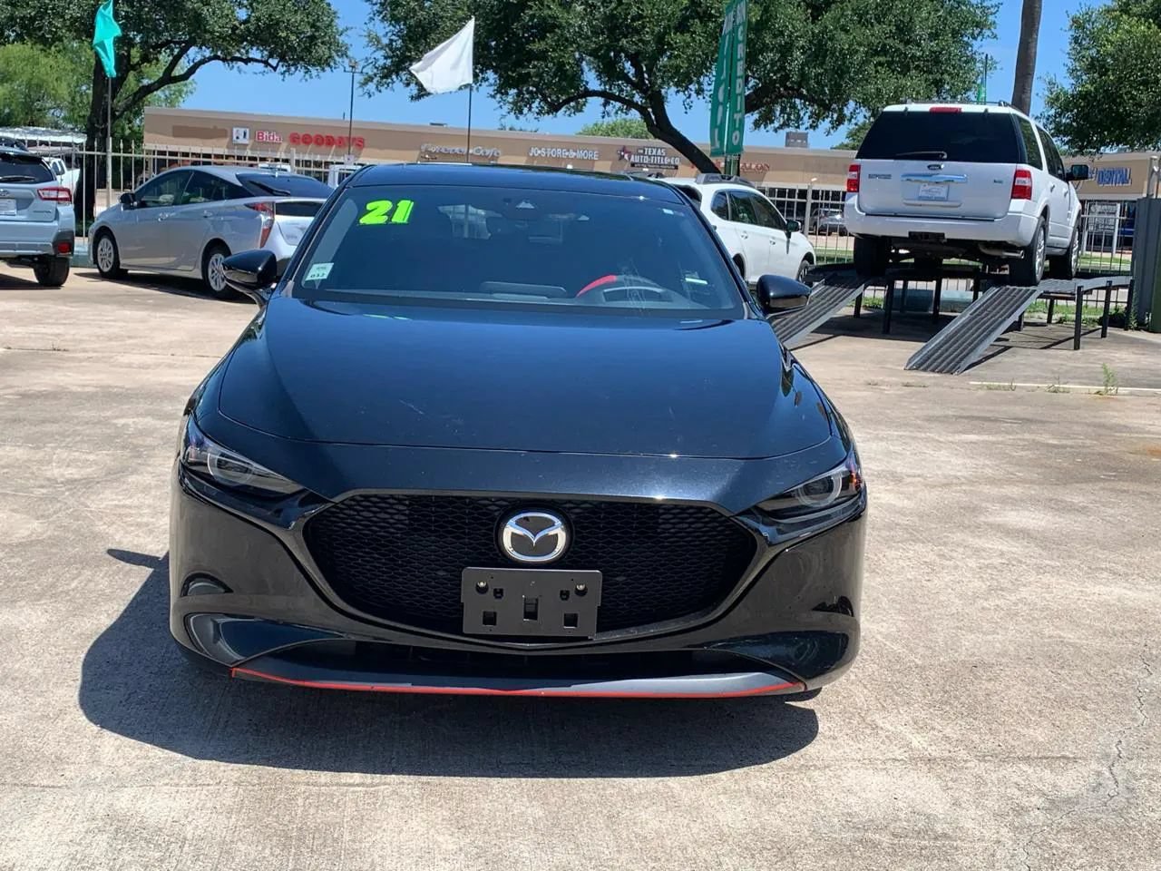 Used 2021 MAZDA MAZDA3 AWD 2.5 Turbo Hatchback image 2
