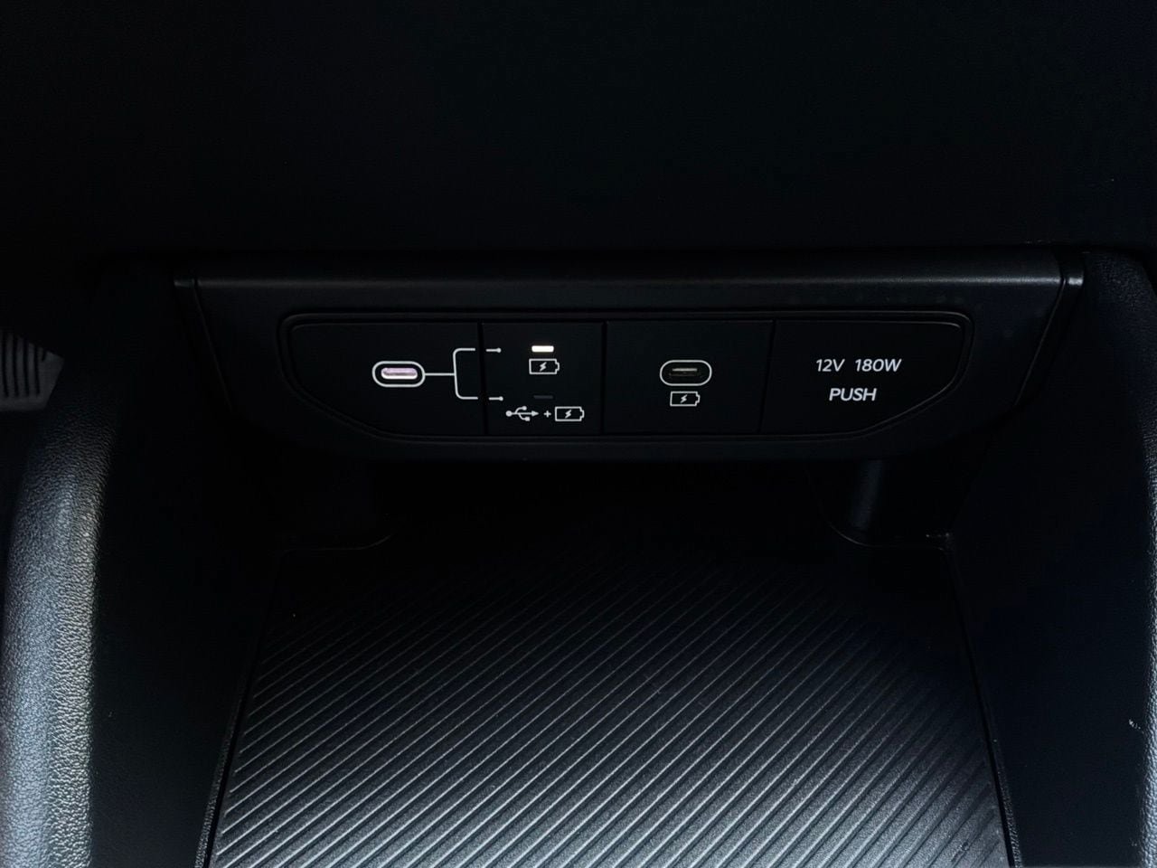 Used 2025 Kia K4 FWD image 28