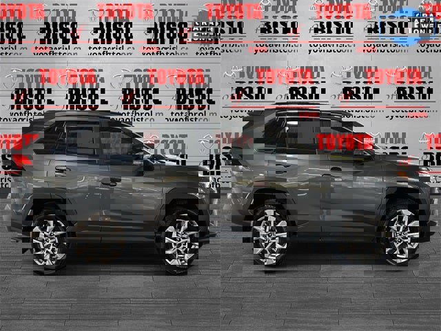 Used 2023 Toyota RAV4 XLE Premium image 2