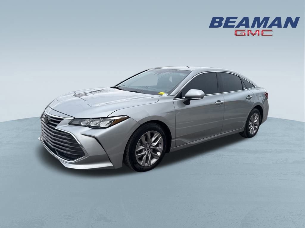 Used 2020 Toyota Avalon XLE image 3