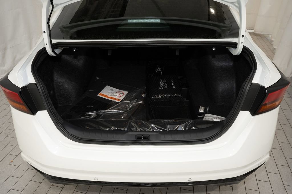 New 2025 Nissan Altima 2.5 SR image 6