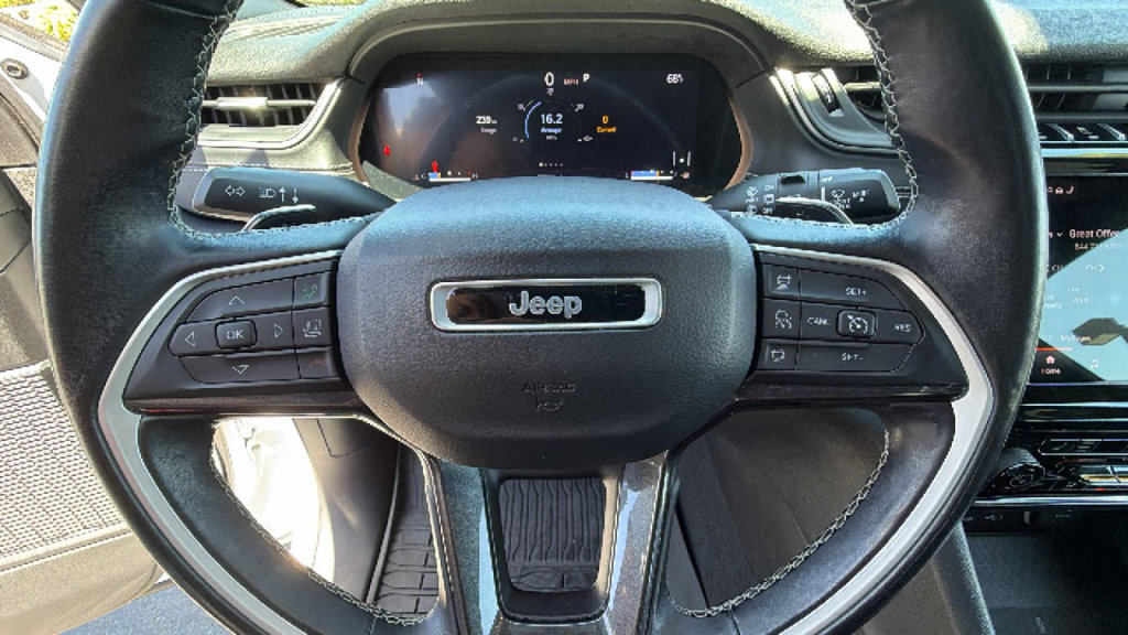 Used 2021 Jeep Grand Cherokee L Laredo AWD/4WD image 18