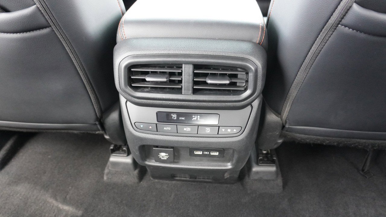 Used 2023 Honda Pilot TrailSport image 29