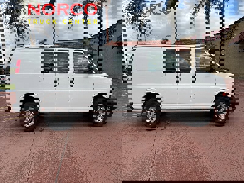 Used 2021 Chevrolet Express 2500 w/ Driver Convenience Package image 1