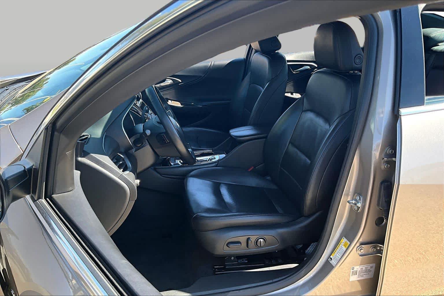 Used 2024 Chevrolet Malibu LT FWD image 8