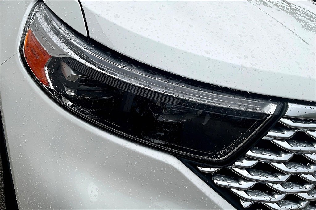 Used 2020 Ford Explorer Platinum w/ Premium Technology Package image 32