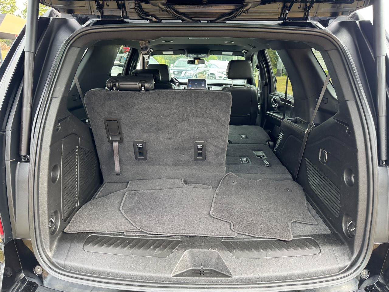Used 2021 Chevrolet Tahoe LT AWD/4WD image 17