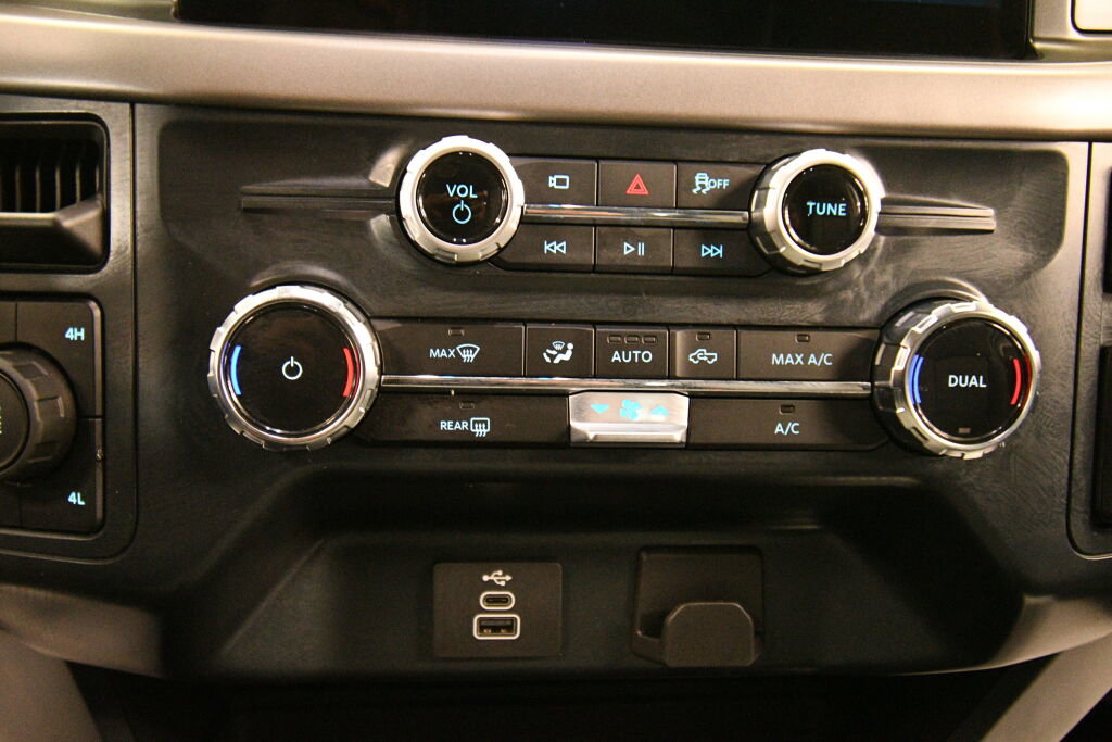 Used 2025 Ford F150 XLT w/ Equipment Group 301A Standard AWD/4WD image 16