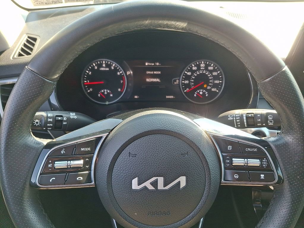 Certified 2023 Kia Seltos SX w/ SX Sunroof Package image 19