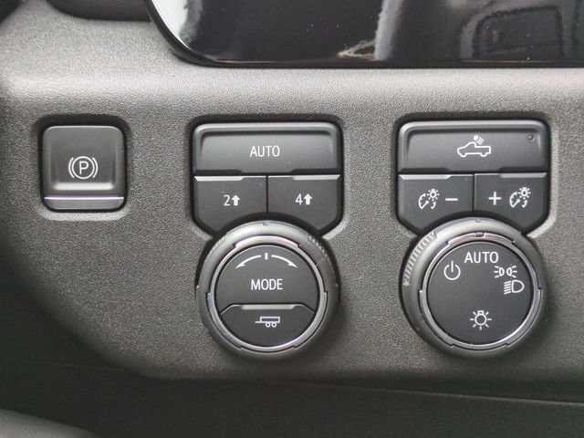 Used 2022 Chevrolet Silverado 1500 LT AWD/4WD image 17