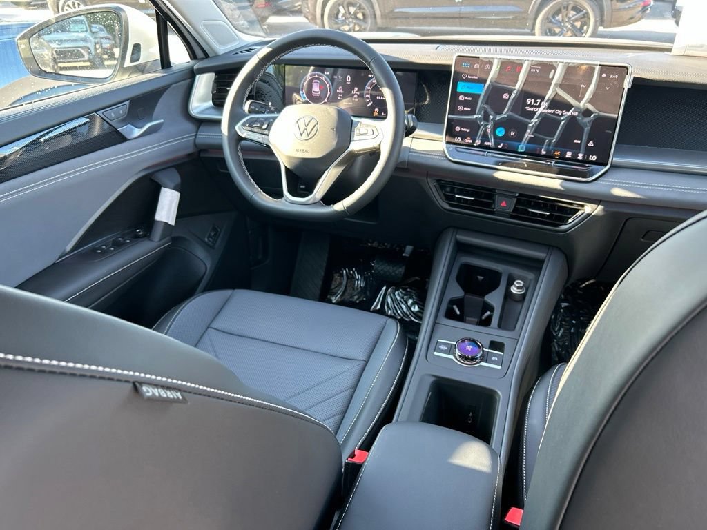 New 2026 Volkswagen Tiguan SE FWD image 9