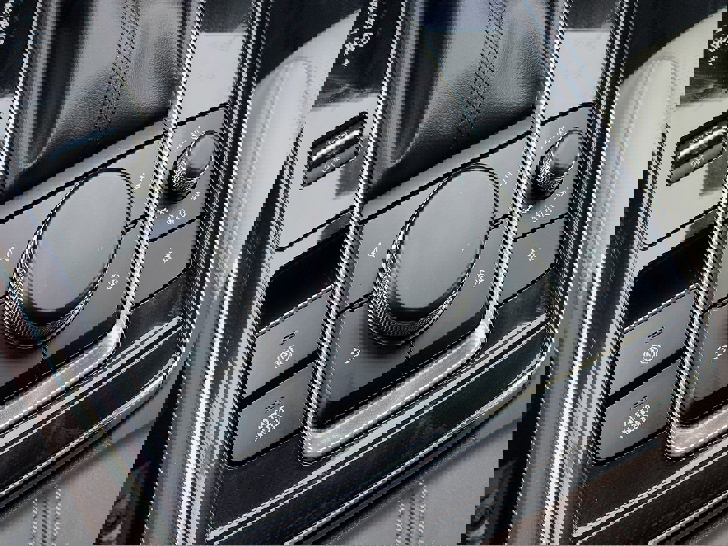 Certified 2025 MAZDA CX-30 AWD 2.5 S w/ Premium Package image 22