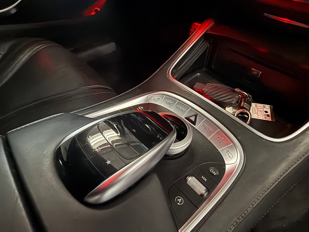 Used 2015 Mercedes-Benz S 63 AMG 4MATIC Sedan image 21