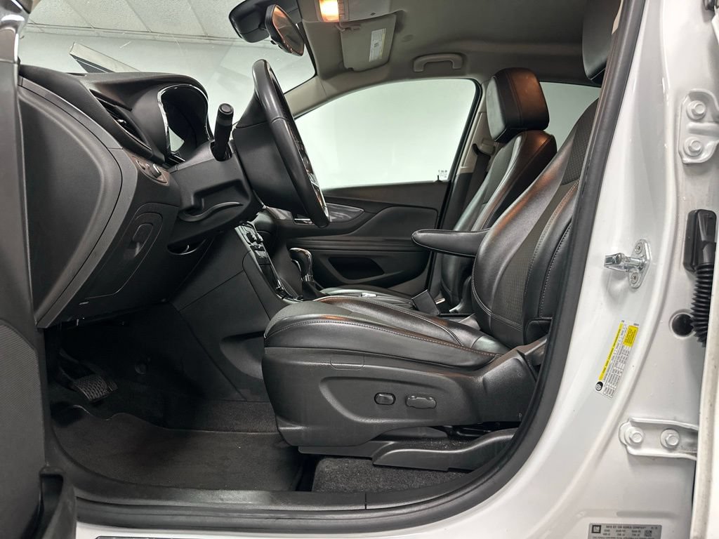 Used 2020 Buick Encore Preferred AWD/4WD image 16