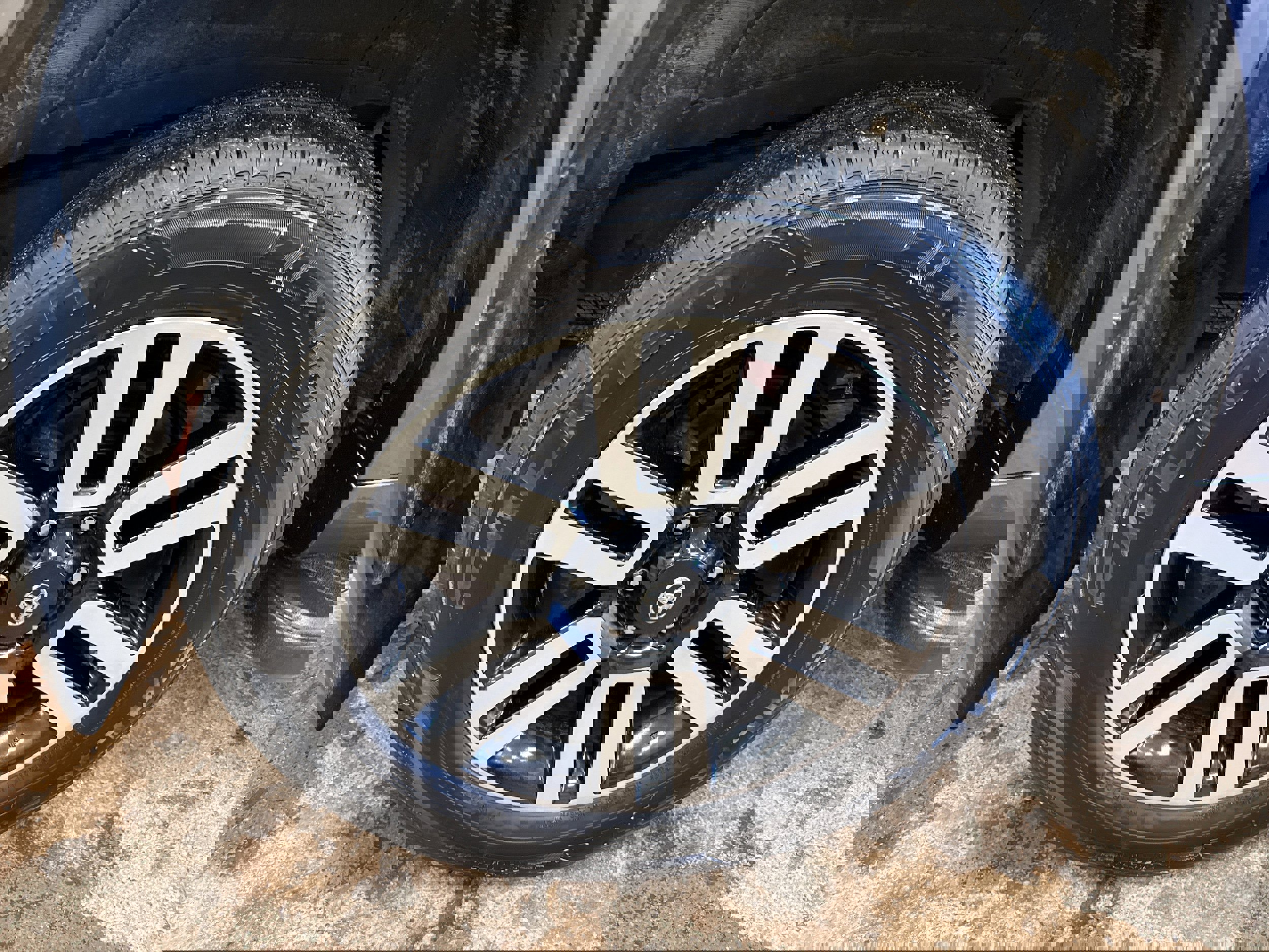 Used 2023 Toyota 4Runner Limited image 13