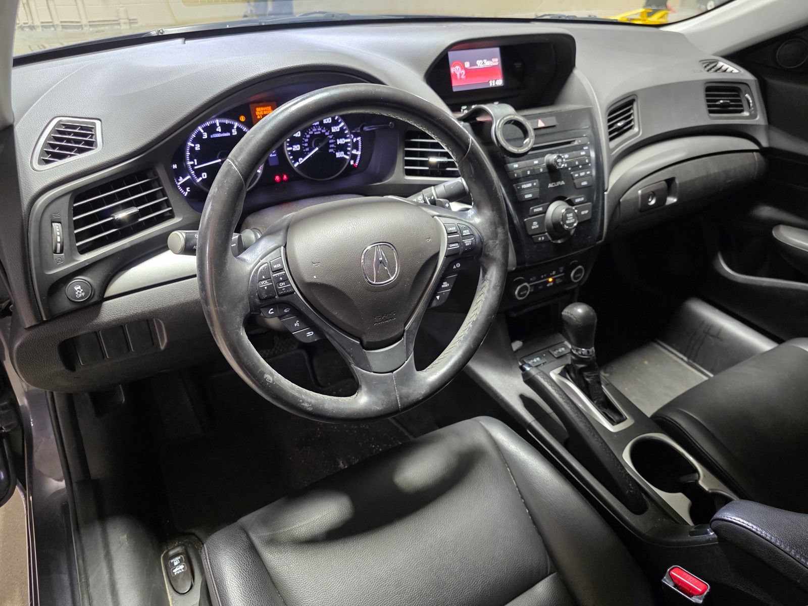 Used 2017 Acura ILX w/ AcuraWatch Plus Package FWD image 17