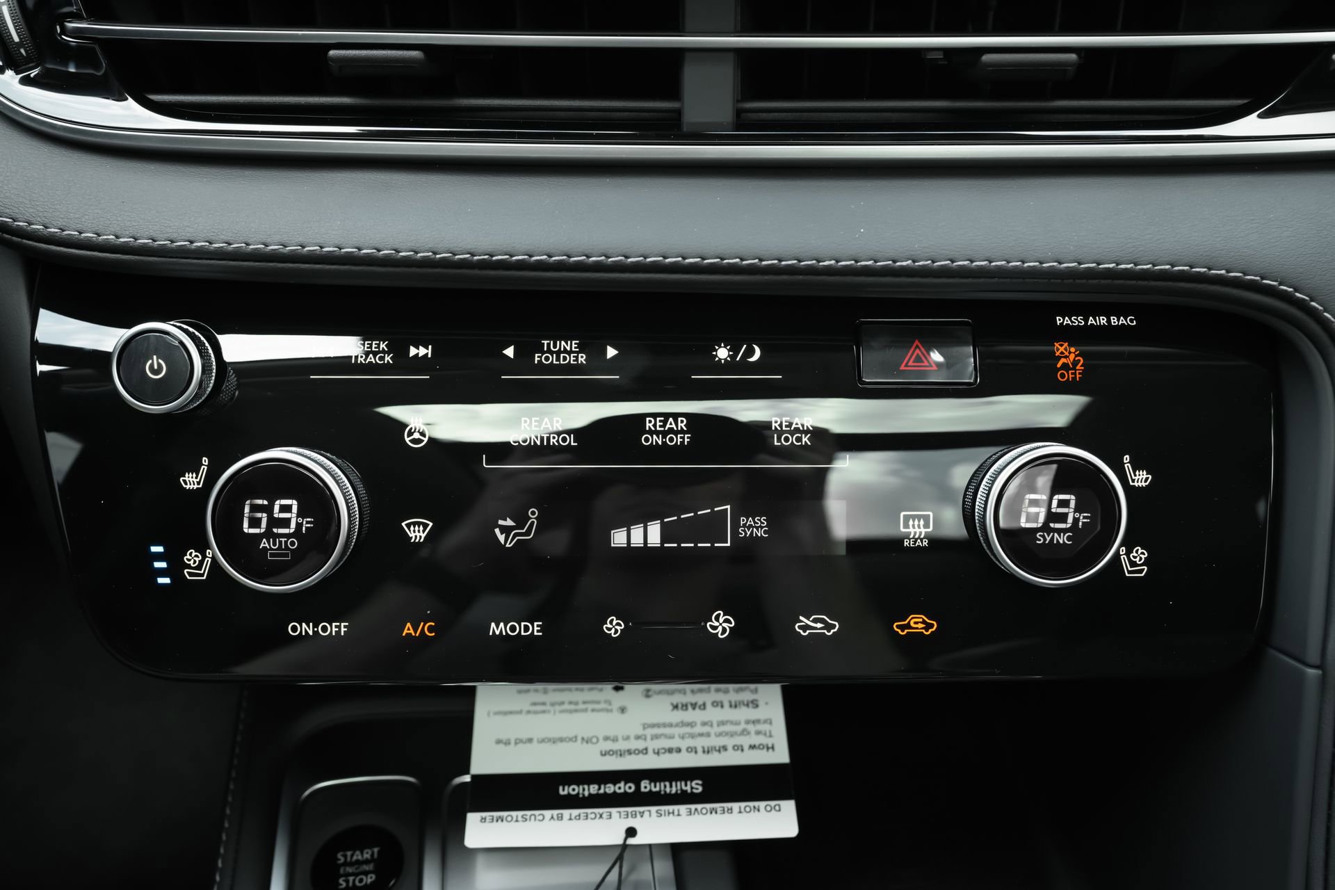 New 2026 INFINITI QX60 Luxe w/ Family Package image 14