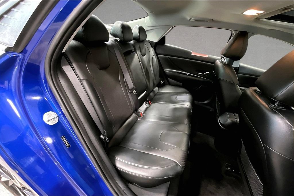 Used 2022 Hyundai Elantra Limited w/ Cargo Package FWD image 24