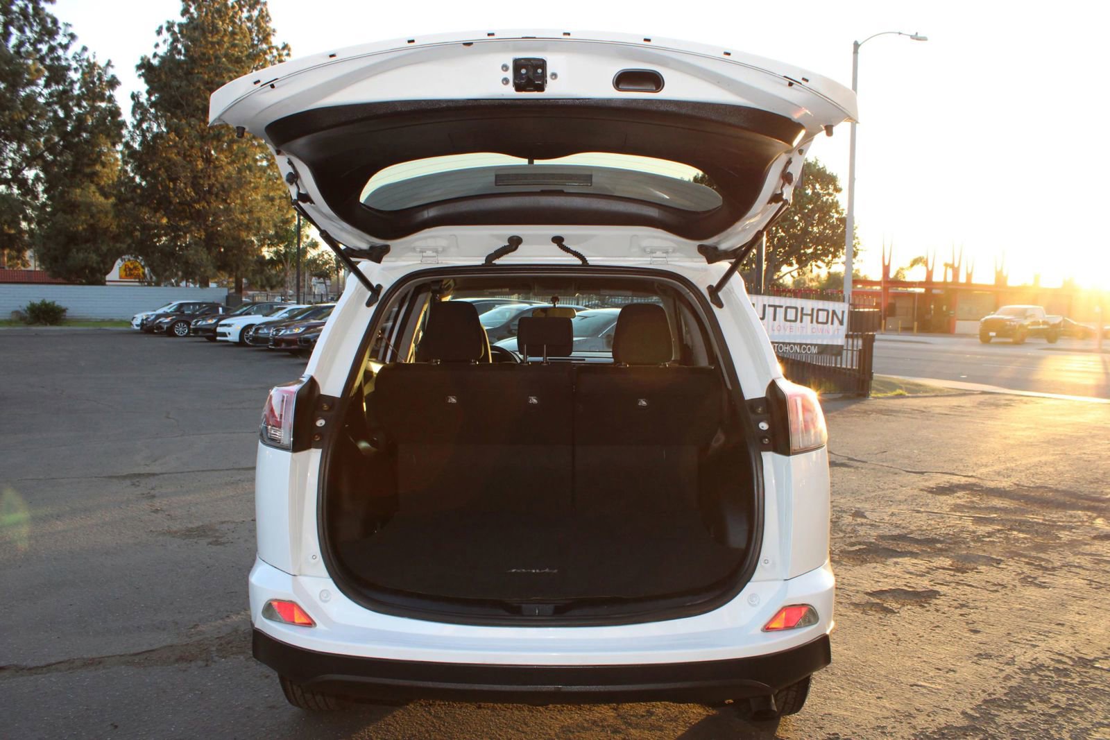 Used 2016 Toyota RAV4 LE image 36