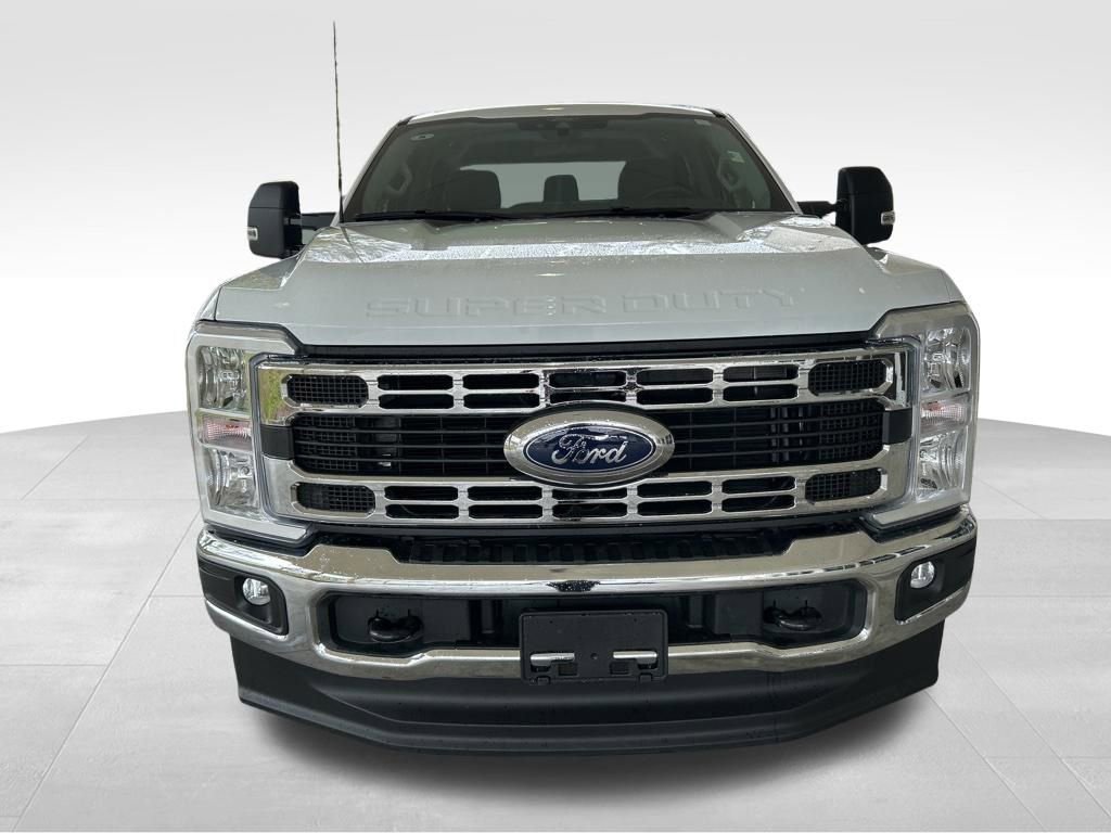 Used 2025 Ford F250 XLT image 11