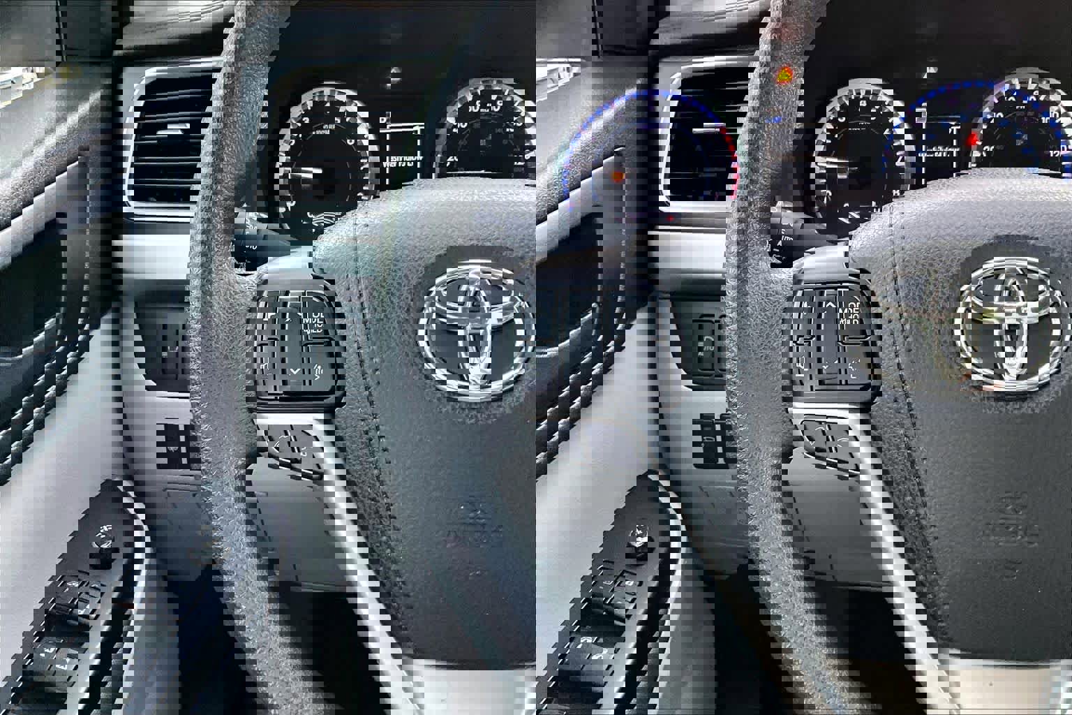 Used 2017 Toyota Highlander LE image 21