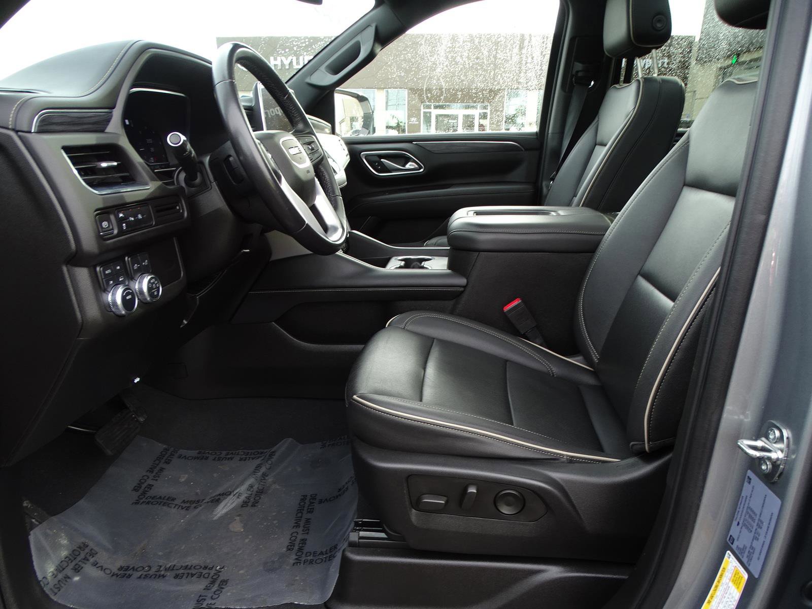 Used 2023 GMC Yukon XL SLT image 8