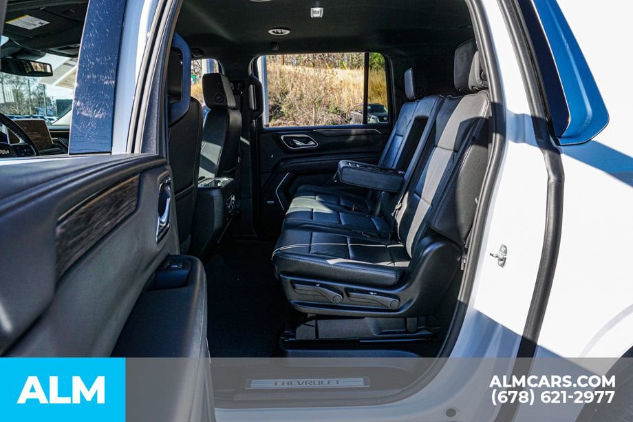 Used 2024 Chevrolet Suburban LT RWD image 21